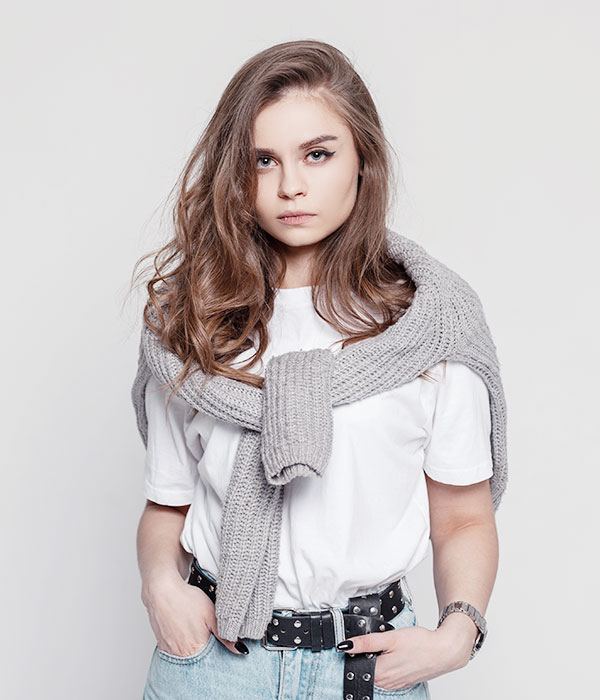 修身版袖反褶短袖上衣